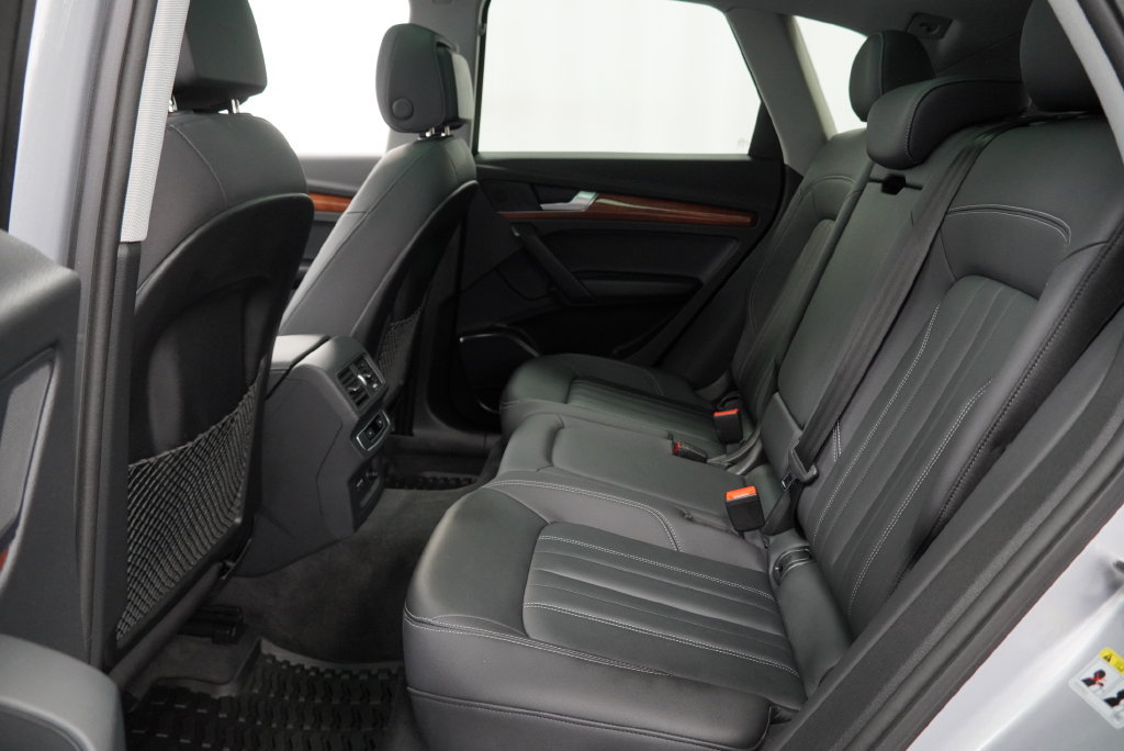 Used 2023 Audi Q5 2.0T Premium w/ Convenience Package AWD/4WD image 13