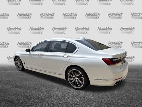 Used 2022 BMW 750i xDrive w/ Luxury Rear Seating Package AWD/4WD image 8