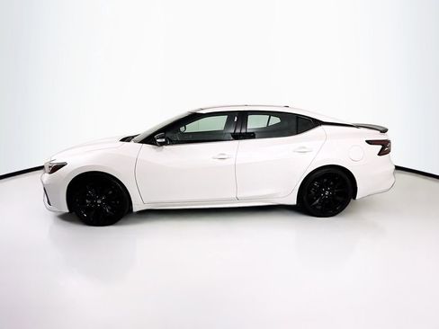 Used 2022 Nissan Maxima SR w/ Sport Mat Group FWD image 8