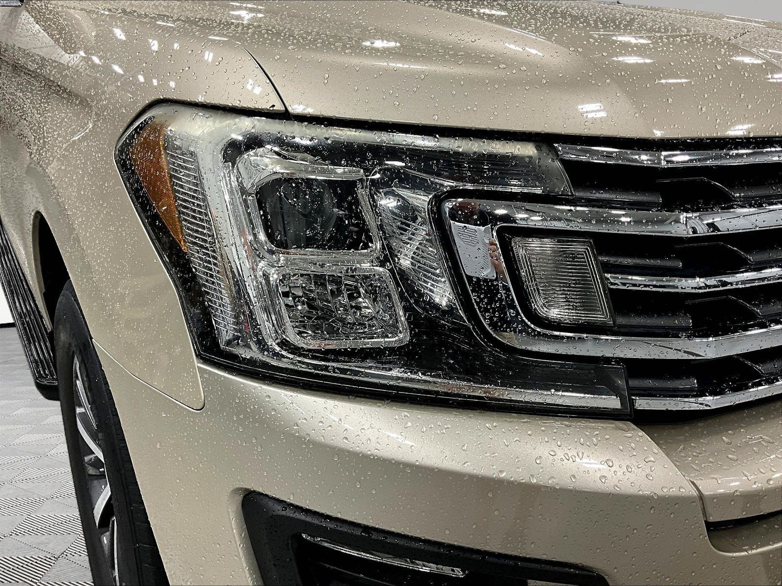 Used 2018 Ford Expedition XLT w/ Equipment Group 201A AWD/4WD image 33
