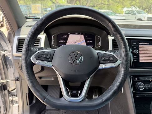 Used 2023 Volkswagen Atlas Cross Sport SEL AWD/4WD image 9