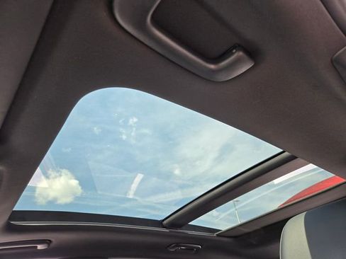 Used 2025 Kia Sportage X-Line w/ Premium Package image 8