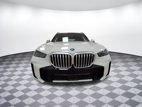 New 2026 BMW X5 xDrive50e w/ M Sport Package image 5