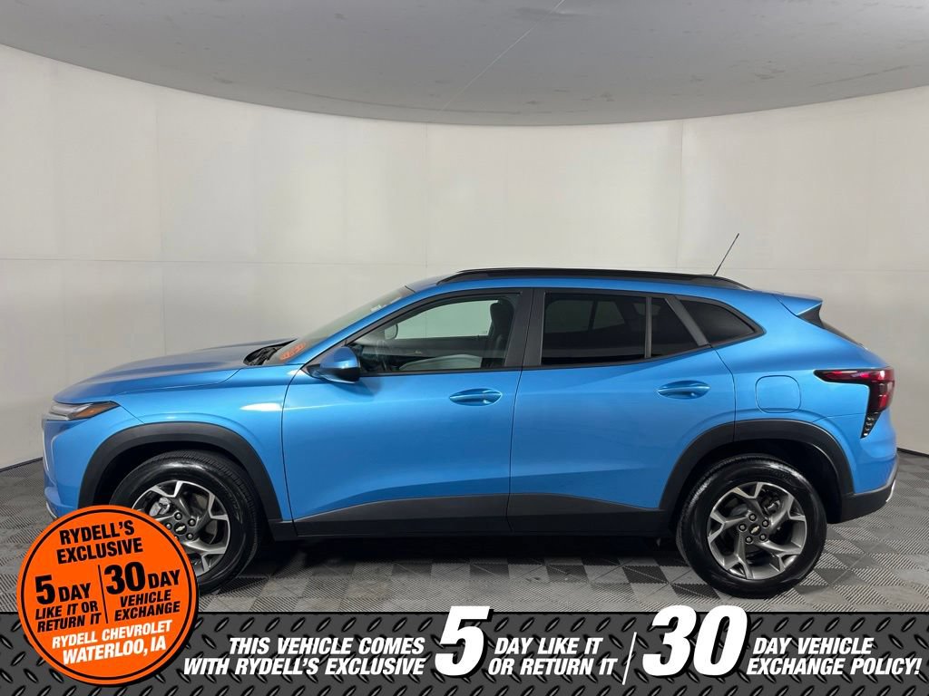 Used 2025 Chevrolet Trax LT w/ LT Convenience Package FWD image 15