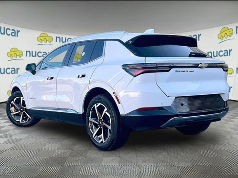 Used 2024 Chevrolet Equinox EV LT image 4