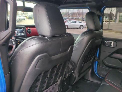 Used 2021 Jeep Wrangler Unlimited Rubicon w/ Cold Weather Group image 18