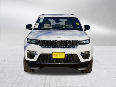 New 2025 Jeep Grand Cherokee Limited w/ Trailer Tow Package image 2