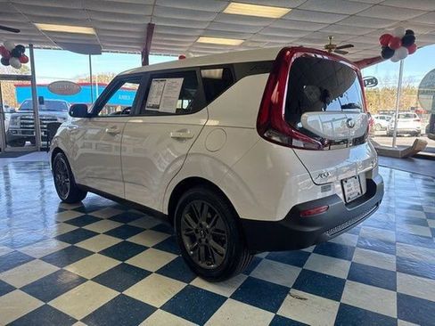 Used 2021 Kia Soul S image 5