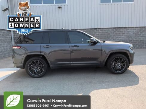 Used 2025 Jeep Grand Cherokee Summit AWD/4WD image 2