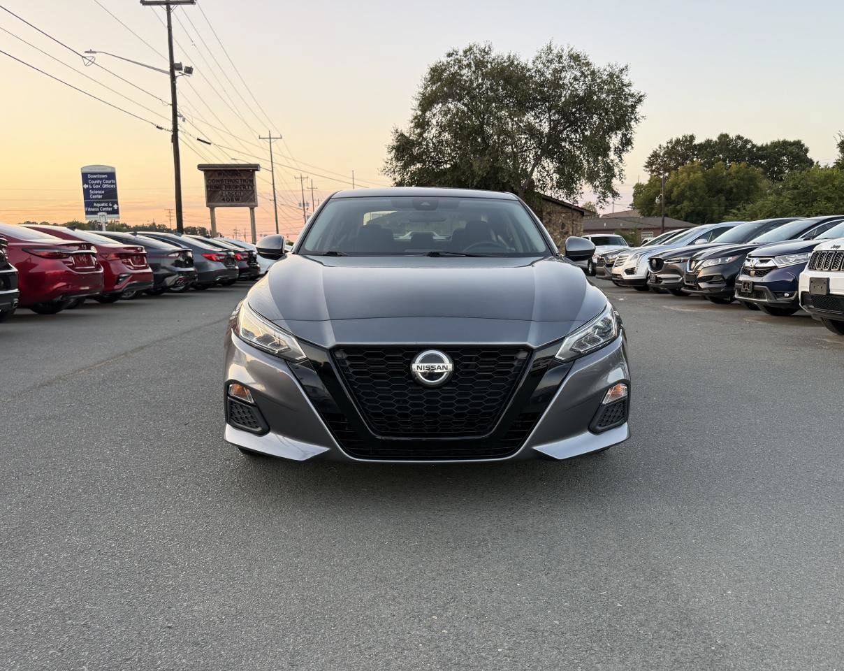 Used 2021 Nissan Altima 2.5 SV FWD image 2