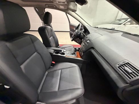 Used 2011 Mercedes-Benz C 300 4MATIC Sedan image 35
