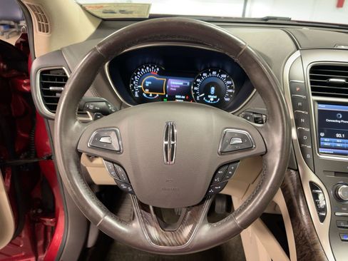 Used 2016 Lincoln MKX Reserve w/ Luxury Package image 18