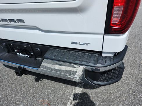 New 2026 GMC Sierra 1500 SLT image 4