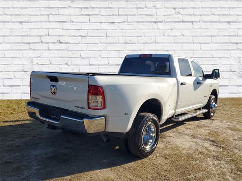 Used 2024 RAM 3500 Big Horn image 2