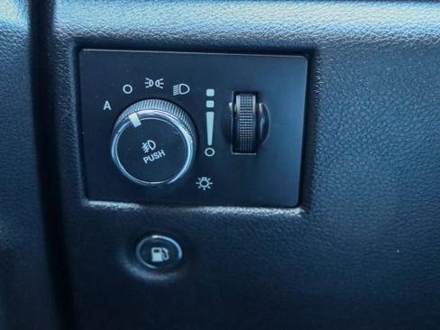 Used 2017 Jeep Grand Cherokee Limited image 30