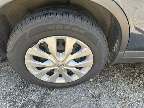 Used 2016 Nissan Rogue S AWD/4WD image 28