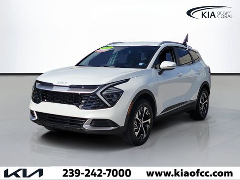 Certified 2025 Kia Sportage EX AWD/4WD image 3