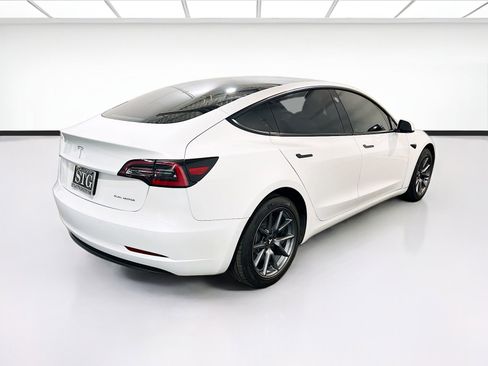 Used 2022 Tesla Model 3 Long Range AWD/4WD image 4