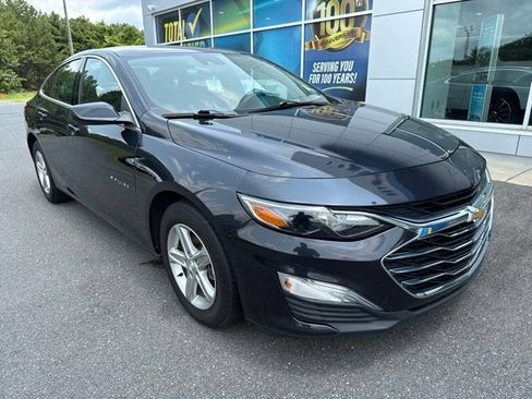 Used 2022 Chevrolet Malibu LS w/ Driver Confidence Package II FWD image 1