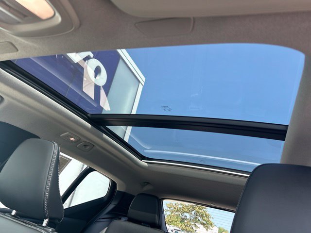 Certified 2024 Volvo XC40 B5 Core AWD/4WD image 28