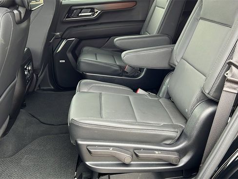 Used 2025 GMC Yukon Denali image 31