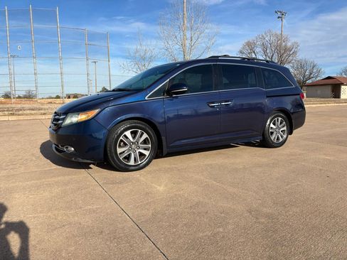 Used 2014 Honda Odyssey Touring image 3