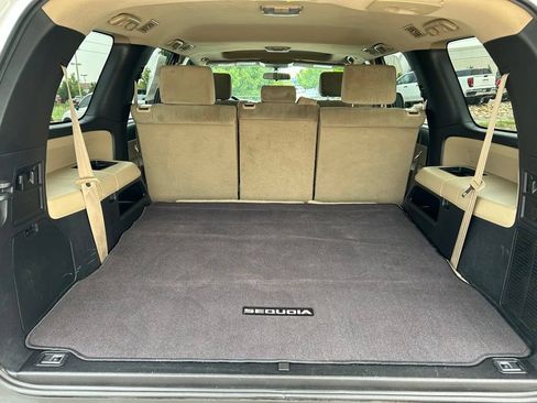 Used 2014 Toyota Sequoia SR5 AWD/4WD image 26