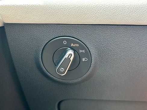 Used 2025 Volkswagen Taos S FWD image 18