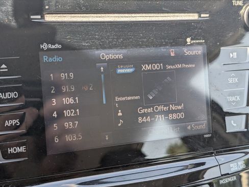 Used 2015 Toyota Prius V Three FWD image 22