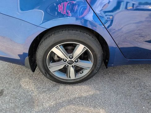 Used 2018 Kia Forte S FWD image 12