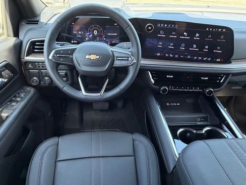 New 2026 Chevrolet Suburban High Country RWD image 17
