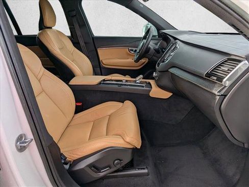 Used 2023 Volvo XC90 T8 Ultimate image 21