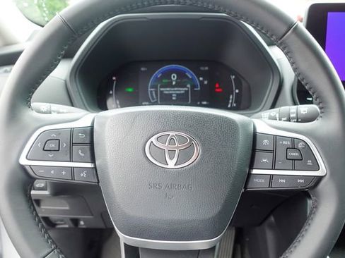 Certified 2026 Toyota Grand Highlander XLE image 13