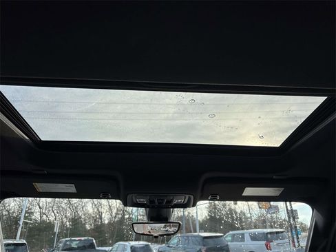 Used 2021 GMC Sierra 1500 AT4 w/ AT4 Value Package image 12