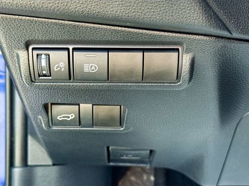Used 2024 Toyota Corolla Cross XLE w/ Convenience Package AWD/4WD image 13