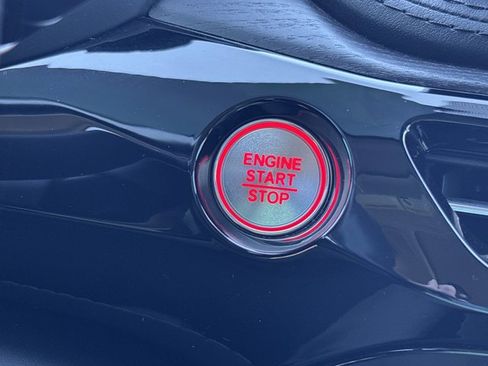 Used 2025 Acura MDX w/ Advance Package image 32