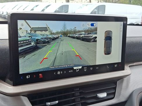 Certified 2025 Ford Explorer Active w/ Active Comfort Package AWD/4WD image 18
