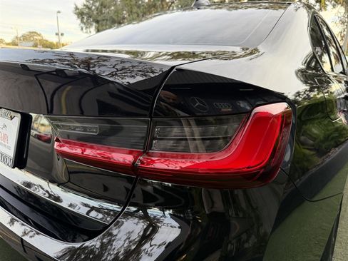 Used 2019 BMW 330i Sedan w/ Convenience Package image 12