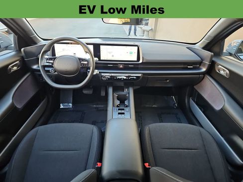 Used 2025 Hyundai Ioniq 6 SE RWD image 14