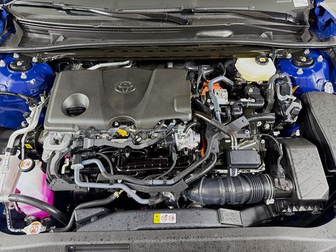 Used 2026 Toyota Camry SE FWD image 32