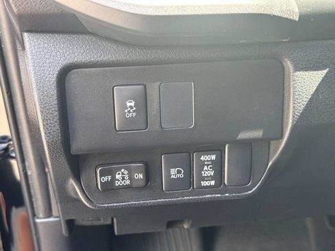 Used 2023 Toyota Tacoma TRD Sport w/ Technology Package AWD/4WD image 28