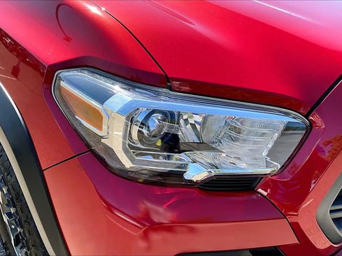 Used 2023 Toyota Tacoma TRD Off-Road w/ TRD Premium Off Road Package AWD/4WD image 27