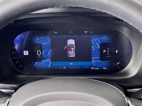 Used 2023 Volvo XC60 B5 Plus w/ Protection Package Premier image 14