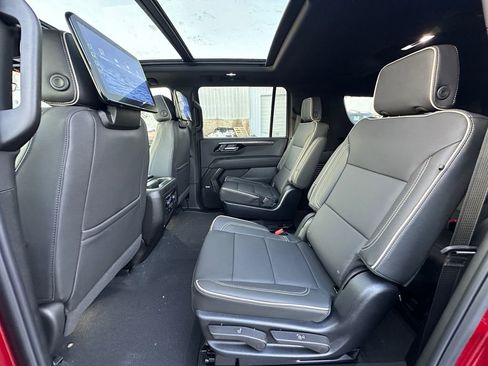 New 2026 Chevrolet Suburban Premier image 20