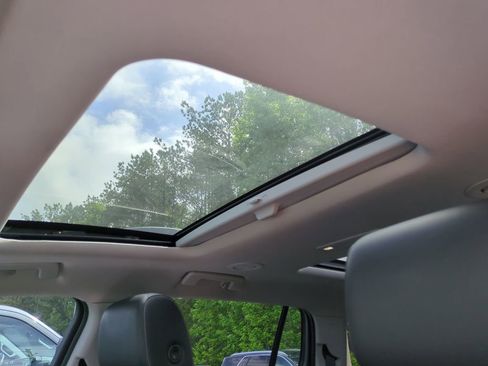 Used 2019 GMC Acadia SLT FWD image 23