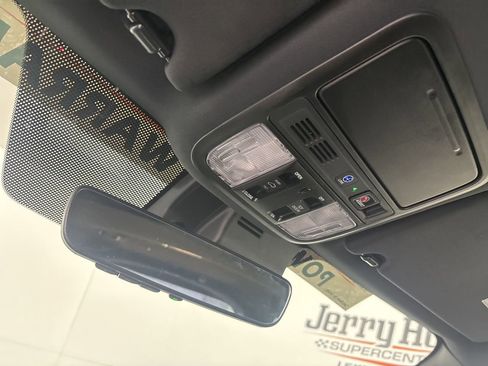 Used 2023 Honda Passport Elite image 23