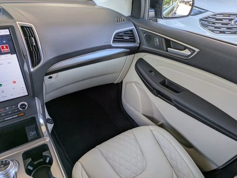 Certified 2024 Ford Edge Titanium image 15