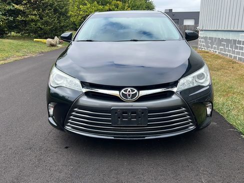 Used 2016 Toyota Camry LE image 2