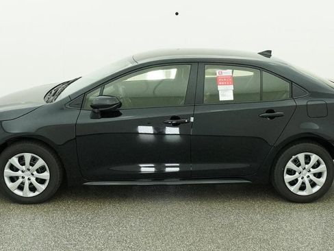New 2026 Toyota Corolla LE image 2