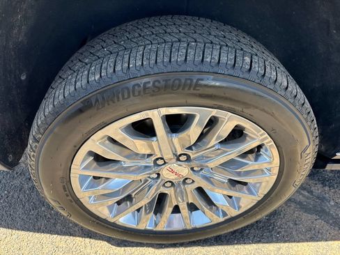 Used 2023 GMC Yukon Denali w/ Advanced Technology Package AWD/4WD image 44